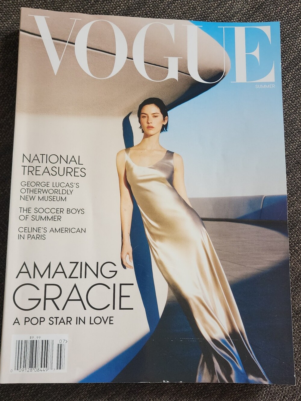 Vogue Magazine Lot Of 3 2026 - Picture 4 of 5